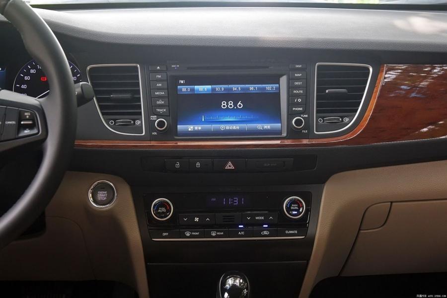 Детали интерьера Hyundai Mistra 2014 года  (CN) (фото 34 из 44)
